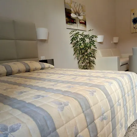 Hotel Etnea Royal Suites-3